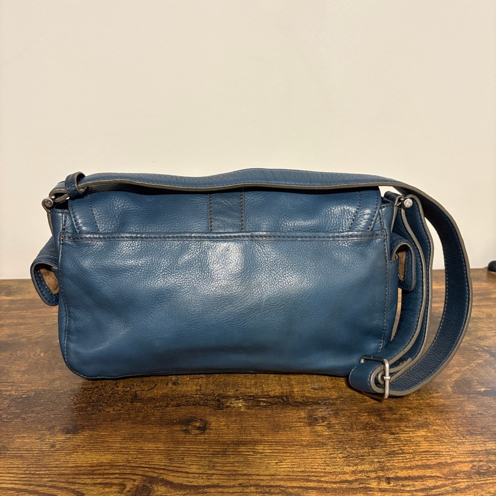 Liz Claiborne Slouchy Shoulder Bag Blue Soft Pebbled Leather Vintage Y2K - Picture 4 of 16